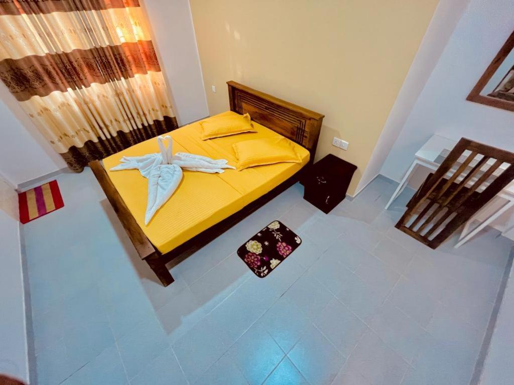 The Lake Round Guest House Канди Екстериор снимка